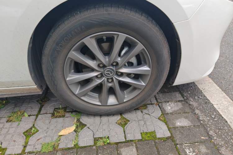 Used Mazda 3 Axela 2023 2.0L Automatic Zhiqing Edition Right Front Wheel Hub