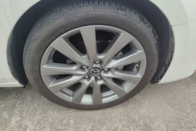 Used Mazda 3 Axela 2023 2.0L Automatic ZhiZhen Edition Right Front Wheel Hub