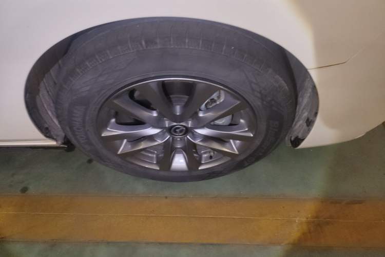 Used Mazda 3 Axela 2023 2.0L Automatic Zhiqing Edition Right Front Wheel Hub