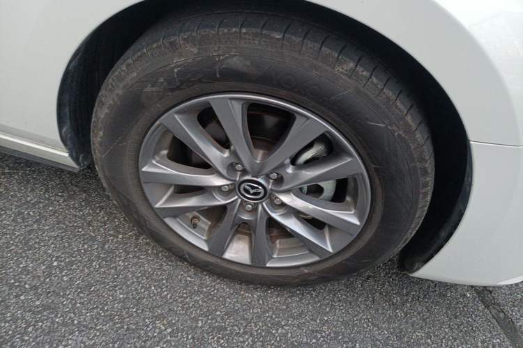 Used Mazda 3 Axela 2023 2.0L Automatic Zhiqing Edition Right Front Wheel Hub