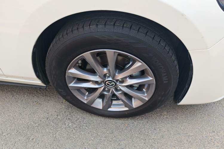 Used Mazda 3 Axela 2023 1.5L Manual ZhiMei Edition Right Front Wheel Hub