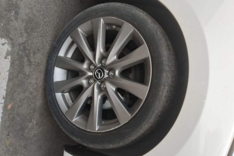 Used Mazda 3 Axela 2023 2.0L Automatic ZhiXuan Edition Right Front Wheel Hub
