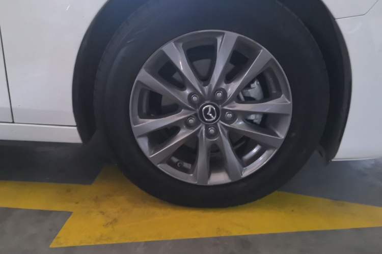 Used Mazda 3 Axela 2023 2.0L Automatic Zhiqing Edition Right Front Wheel Hub