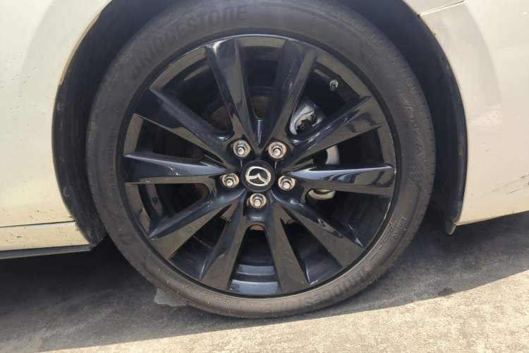 Used Mazda 3 Axela 2023 2.0L Automatic ZhiZhen Edition Right Front Wheel Hub