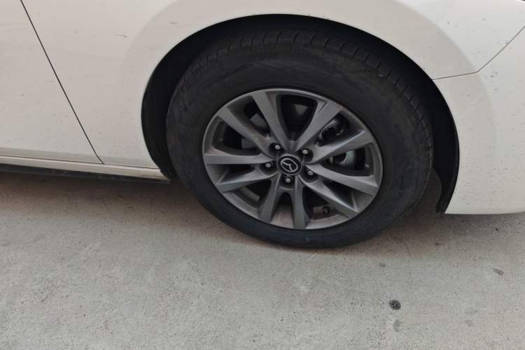 Used Mazda 3 Axela 2023 2.0L Automatic Zhiqing Edition Right Front Wheel Hub