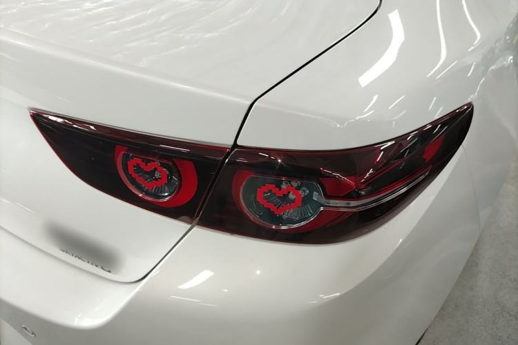 Used Mazda 3 Axela 2023 2.0L Automatic Zhiya Edition Right Rear Taillight