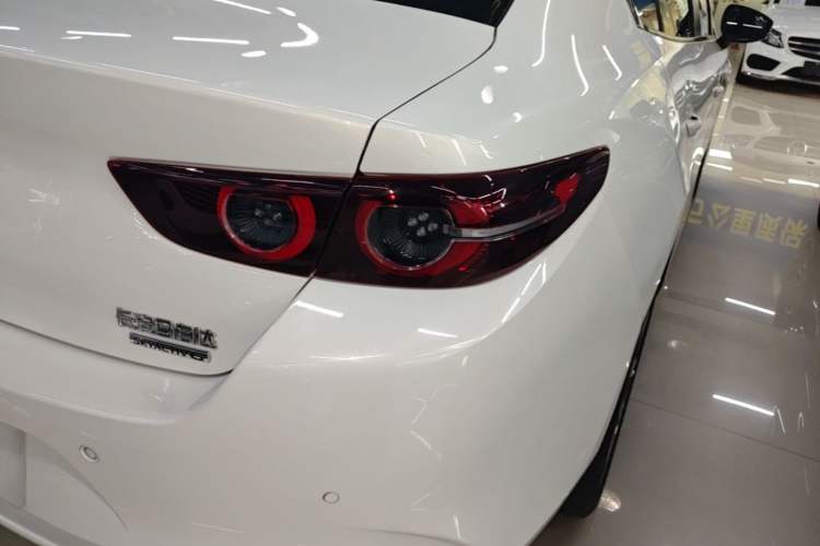 Used Mazda 3 Axela 2023 2.0L Automatic ZhiZhen Edition Right Rear Taillight