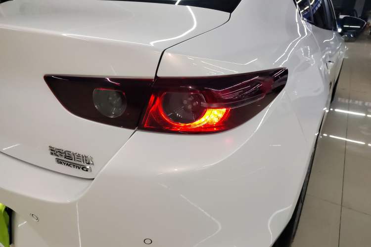 Used Mazda 3 Axela 2023 2.0L Automatic ZhiXuan Edition Right Rear Taillight