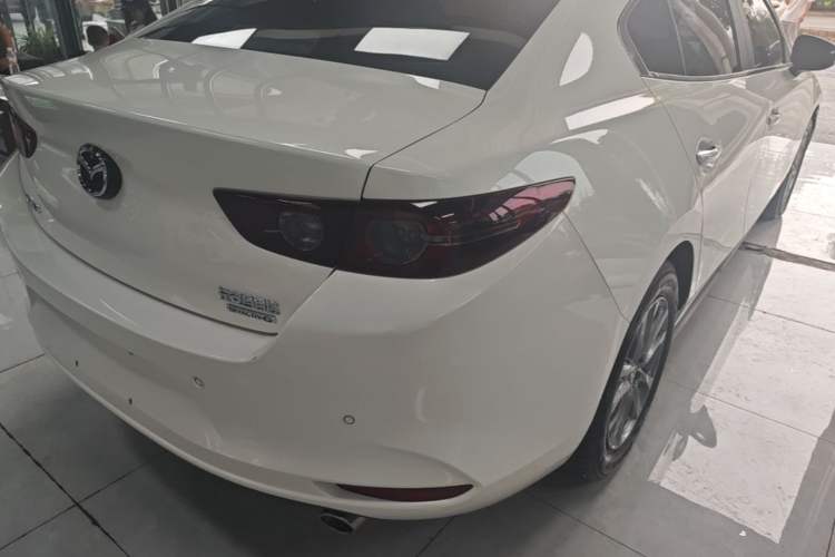 Used Mazda 3 Axela 2023 2.0L Automatic Zhiqing Edition Right Rear Taillight
