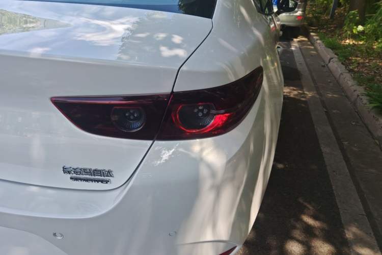 Used Mazda 3 Axela 2023 2.0L Automatic Zhiya Edition Right Rear Taillight