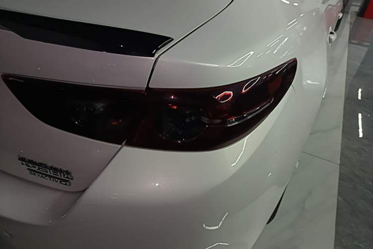 Used Mazda 3 Axela 2023 2.0L Automatic Zhiqing Edition Right Rear Taillight