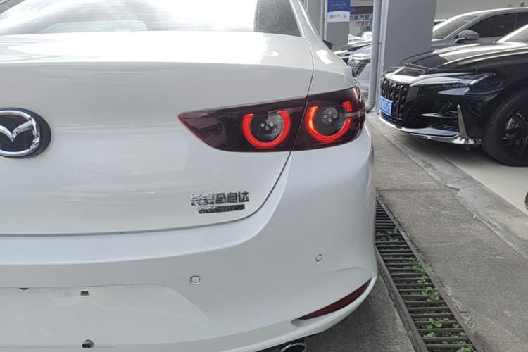Used Mazda 3 Axela 2023 2.0L Automatic Zhiyao Edition Right Rear Taillight