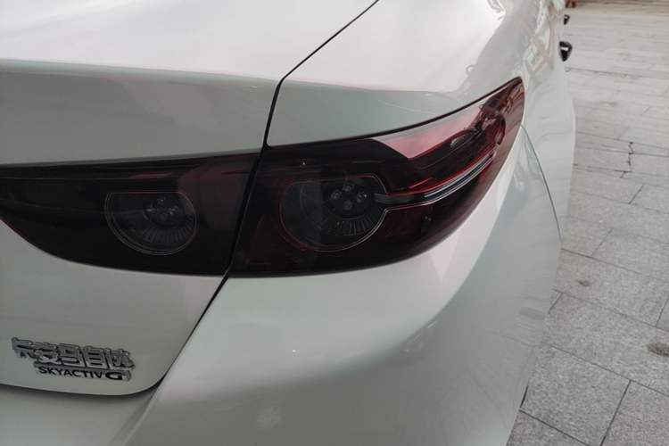 Used Mazda 3 Axela 2023 2.0L Automatic Zhiqing Edition Right Rear Taillight