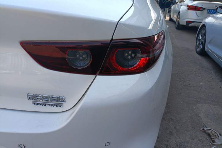 Used Mazda 3 Axela 2023 2.0L Automatic Zhiqing Edition Right Rear Taillight