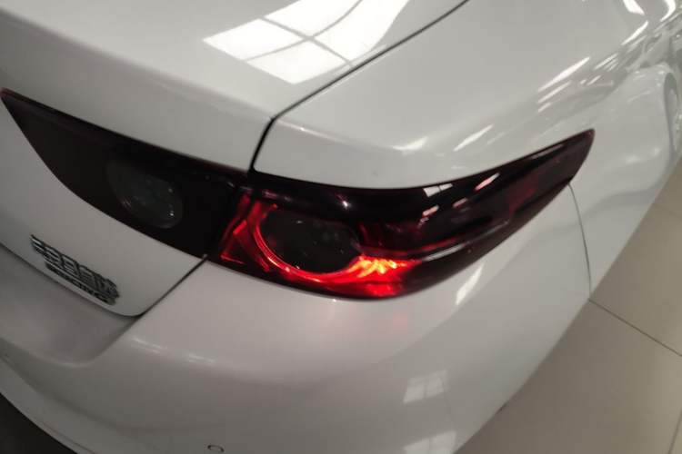 Used Mazda 3 Axela 2023 2.0L Automatic Zhiya Edition Right Rear Taillight