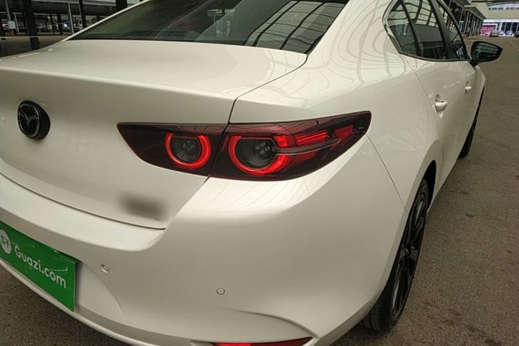 Used Mazda 3 Axela 2023 2.0L Automatic ZhiZhen Edition Right Rear Taillight