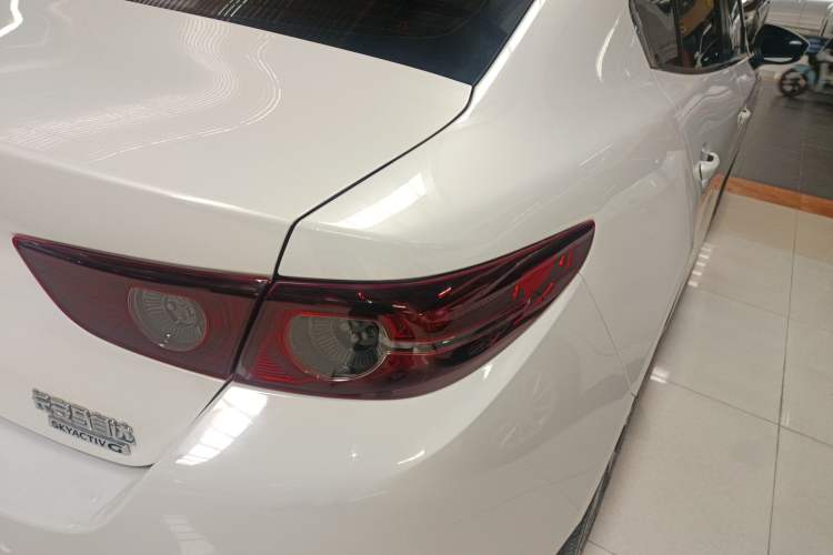Used Mazda 3 Axela 2023 2.0L Automatic Zhiya Edition Right Rear Taillight