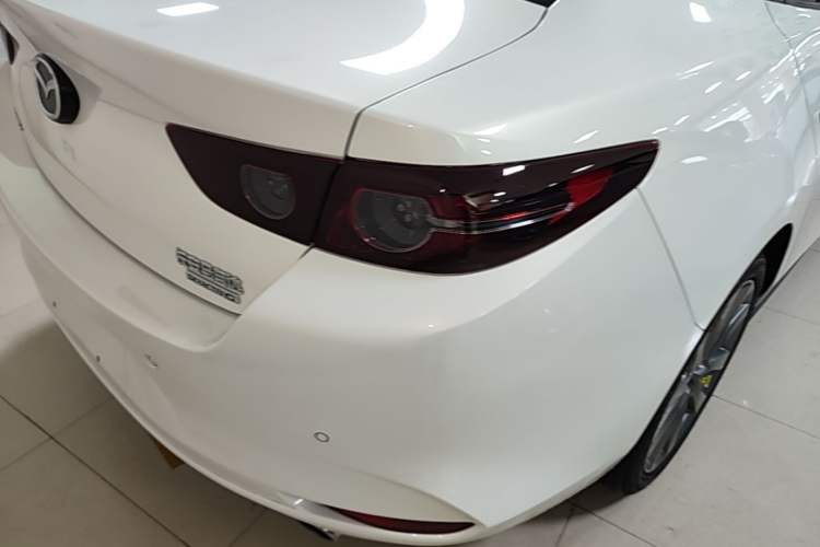 Used Mazda 3 Axela 2023 2.0L Automatic Zhiya Edition Right Rear Taillight