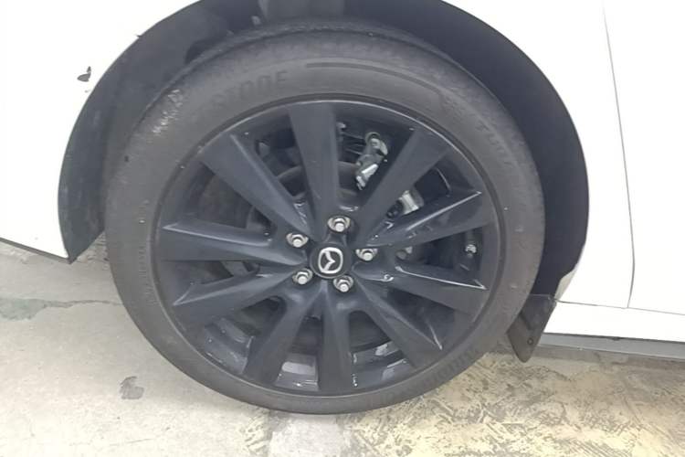 Used Mazda 3 Axela 2023 2.0L Automatic ZhiZhen Edition Right Rear Wheel Hub
