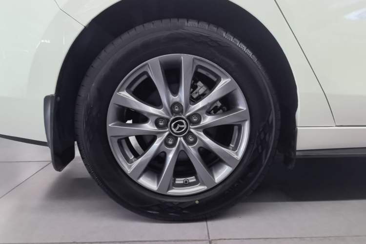 Used Mazda 3 Axela 2023 2.0L Automatic Zhiqing Edition Right Rear Wheel Hub