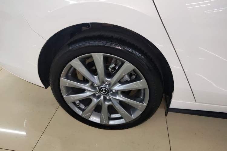 Used Mazda 3 Axela 2023 2.0L Automatic ZhiXuan Edition Right Rear Wheel Hub