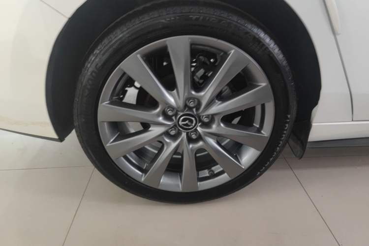 Used Mazda 3 Axela 2023 2.0L Automatic ZhiXuan Edition Right Rear Wheel Hub