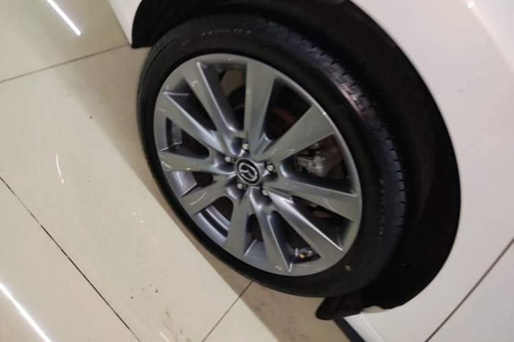 Used Mazda 3 Axela 2023 2.0L Automatic Zhiya Edition Right Rear Wheel Hub