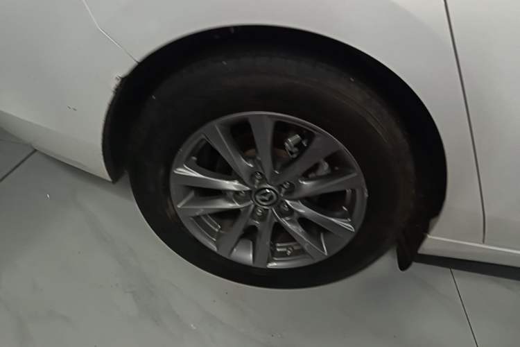 Used Mazda 3 Axela 2023 2.0L Automatic Zhiqing Edition Right Rear Wheel Hub