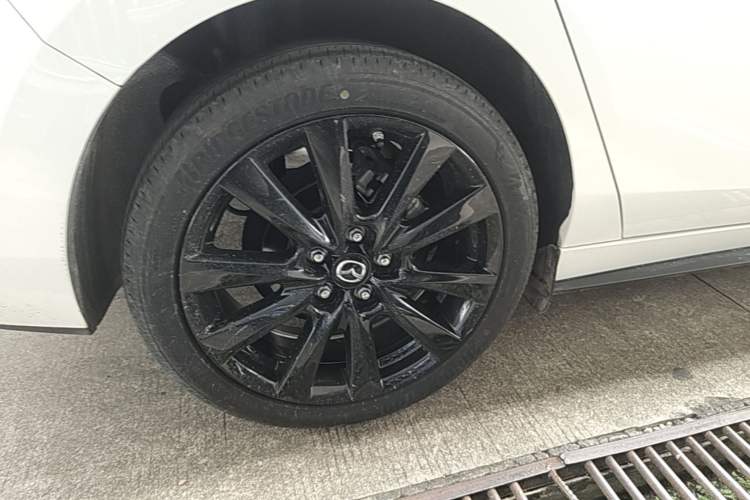 Used Mazda 3 Axela 2023 2.0L Automatic Zhiyao Edition Right Rear Wheel Hub