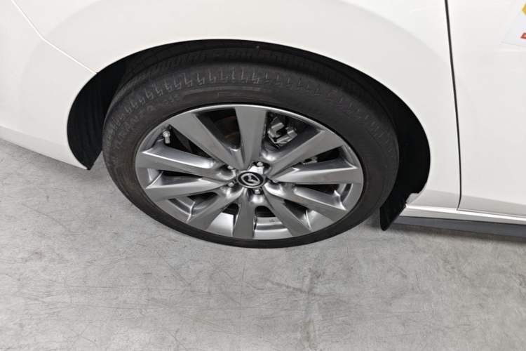 Used Mazda 3 Axela 2023 2.0L Automatic Zhiya Edition Right Rear Wheel Hub