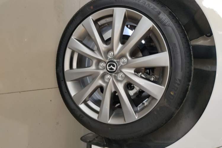 Used Mazda 3 Axela 2023 2.0L Automatic ZhiXuan Edition Right Rear Wheel Hub