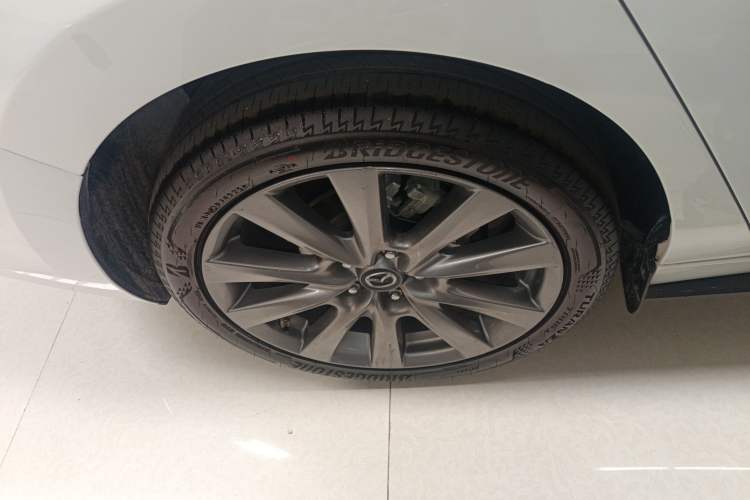 Used Mazda 3 Axela 2023 2.0L Automatic Zhiya Edition Right Rear Wheel Hub