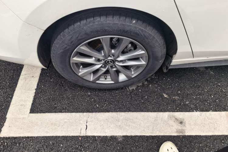 Used Mazda 3 Axela 2023 2.0L Automatic Zhiqing Edition Right Rear Wheel Hub
