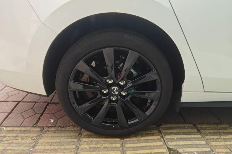 Used Mazda 3 Axela 2023 2.0L Automatic ZhiZhen Edition Right Rear Wheel Hub