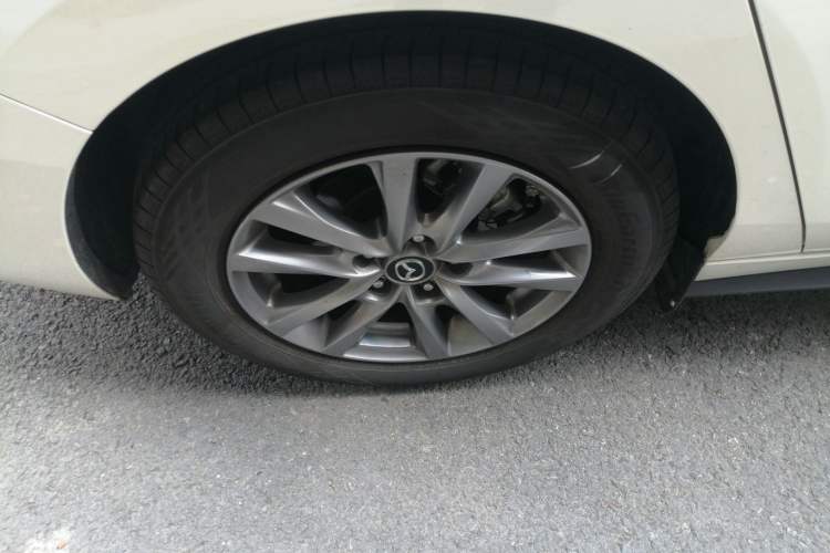Used Mazda 3 Axela 2023 2.0L Automatic Zhiqing Edition Right Rear Wheel Hub