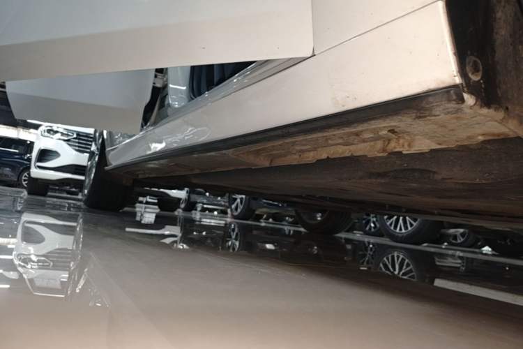 Used Mazda 3 Axela 2023 2.0L Automatic ZhiZhen Edition Right Side Sill