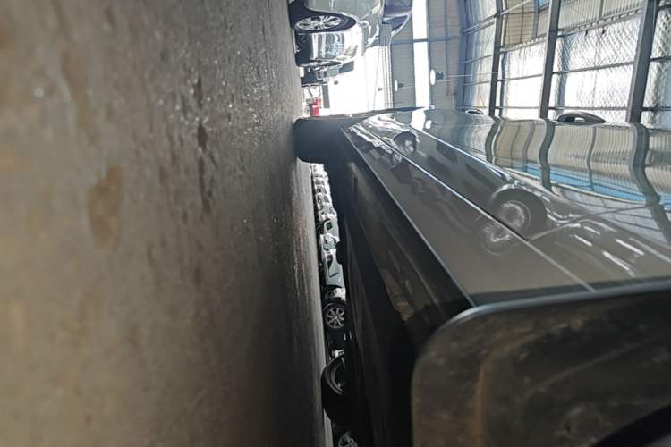 Used Mazda 3 Axela 2023 2.0L Automatic Zhiya Edition Right Side Sill