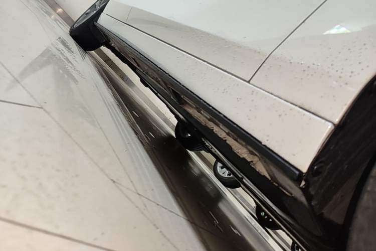 Used Mazda 3 Axela 2023 2.0L Automatic Zhiya Edition Right Side Sill