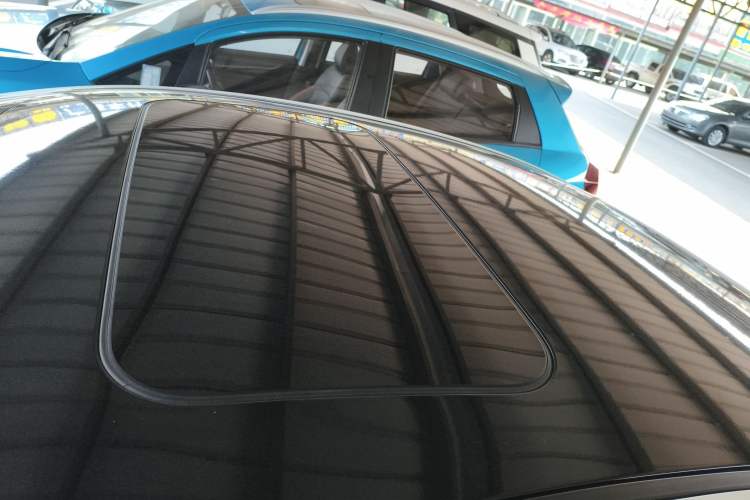 Used Mazda 3 Axela 2023 2.0L Automatic ZhiXuan Edition Roof