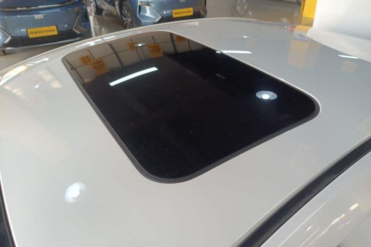 Used Mazda 3 Axela 2023 2.0L Automatic Zhiyao Edition Roof