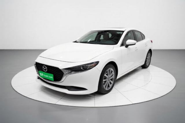 Mazda 3 Axela 2023 2.0L Automatic Zhiqing Edition с пробегом
