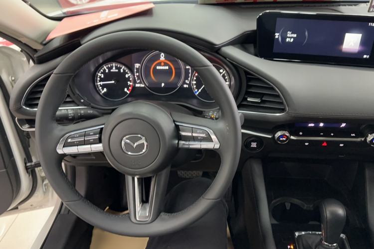 Used Mazda 3 Axela 2023 2.0L Automatic Zhiya Edition Steering Wheel
