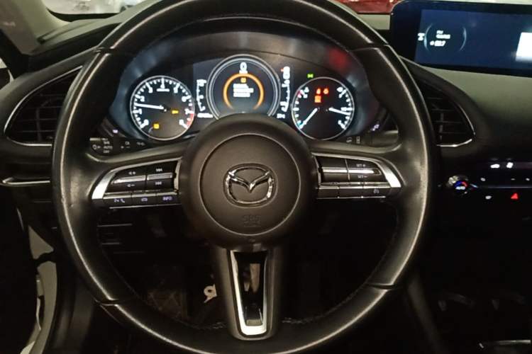 Used Mazda 3 Axela 2023 2.0L Automatic Zhiya Edition Steering Wheel