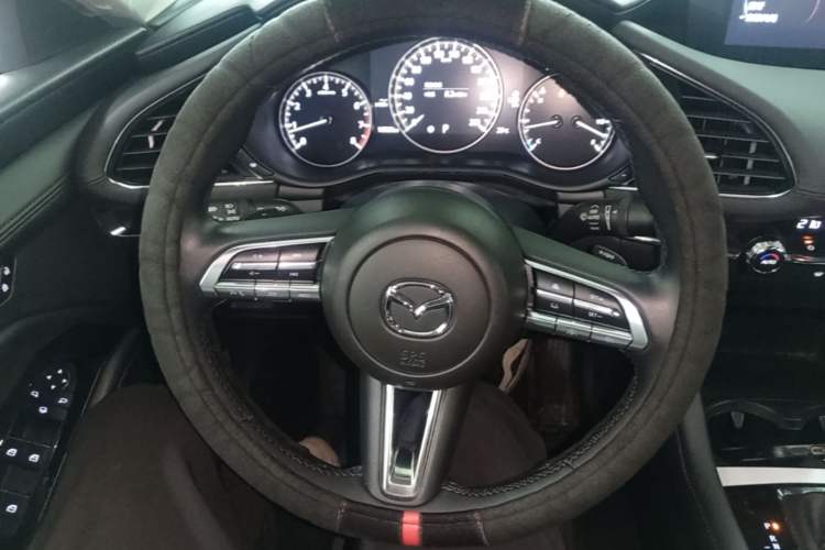 Used Mazda 3 Axela 2023 2.0L Automatic ZhiZhen Edition Steering Wheel