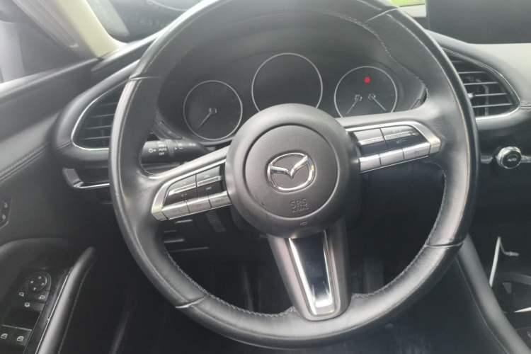 Used Mazda 3 Axela 2023 2.0L Automatic Zhiya Edition Steering Wheel