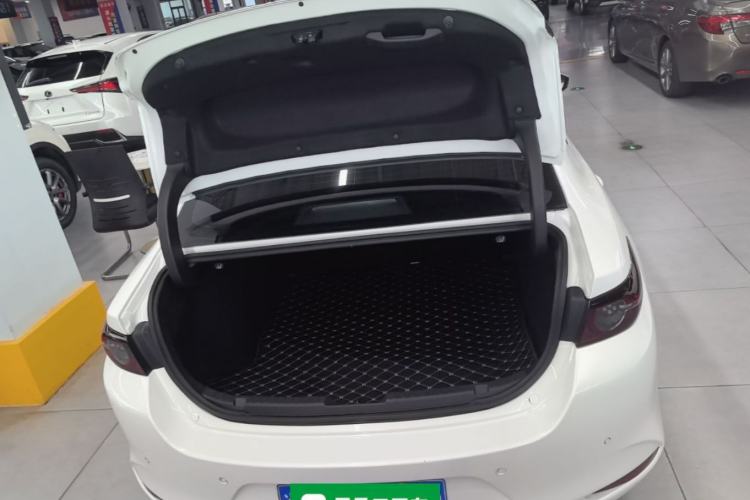Used Mazda 3 Axela 2023 2.0L Automatic Zhiqing Edition Trunk