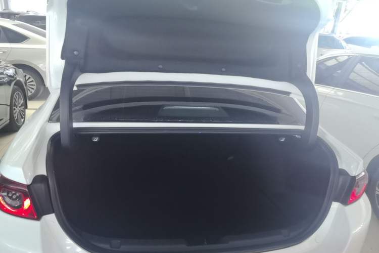 Used Mazda 3 Axela 2023 2.0L Automatic ZhiXuan Edition Trunk