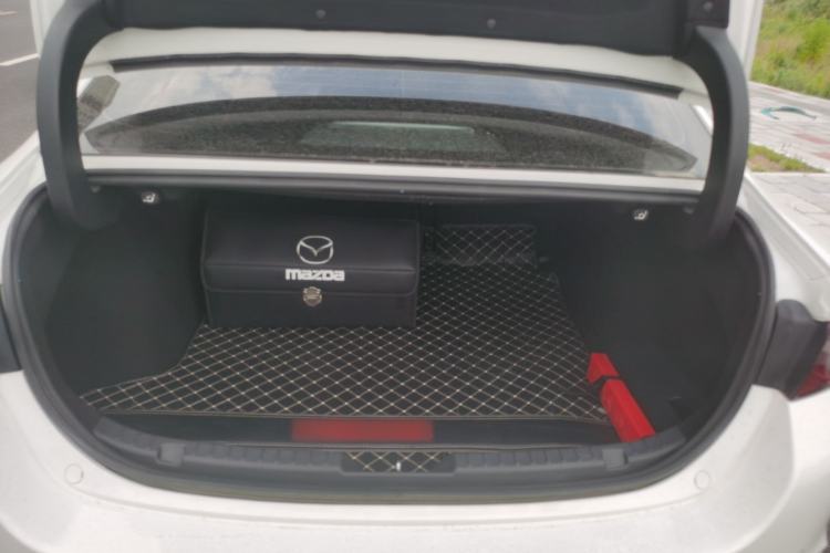 Used Mazda 3 Axela 2023 2.0L Automatic ZhiXuan Edition Trunk