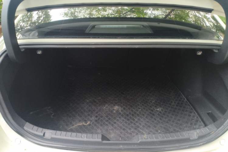 Used Mazda 3 Axela 2023 2.0L Automatic Zhiya Edition Trunk