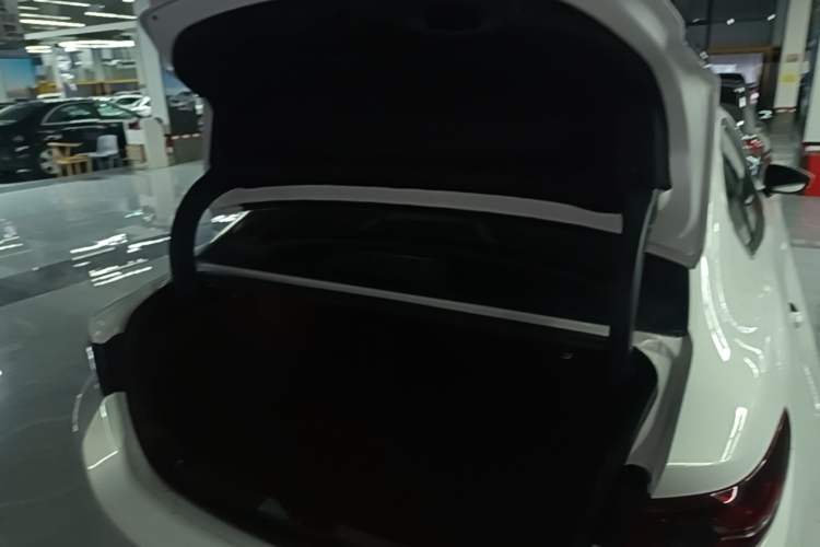 Used Mazda 3 Axela 2023 2.0L Automatic Zhiqing Edition Trunk